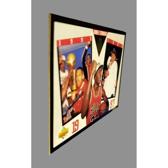 1993-94 Upper Deck MICHAEL JORDAN Three Straight '91 '92 '93 NBA Card #SP-4 HOF - Picture 3 of 11